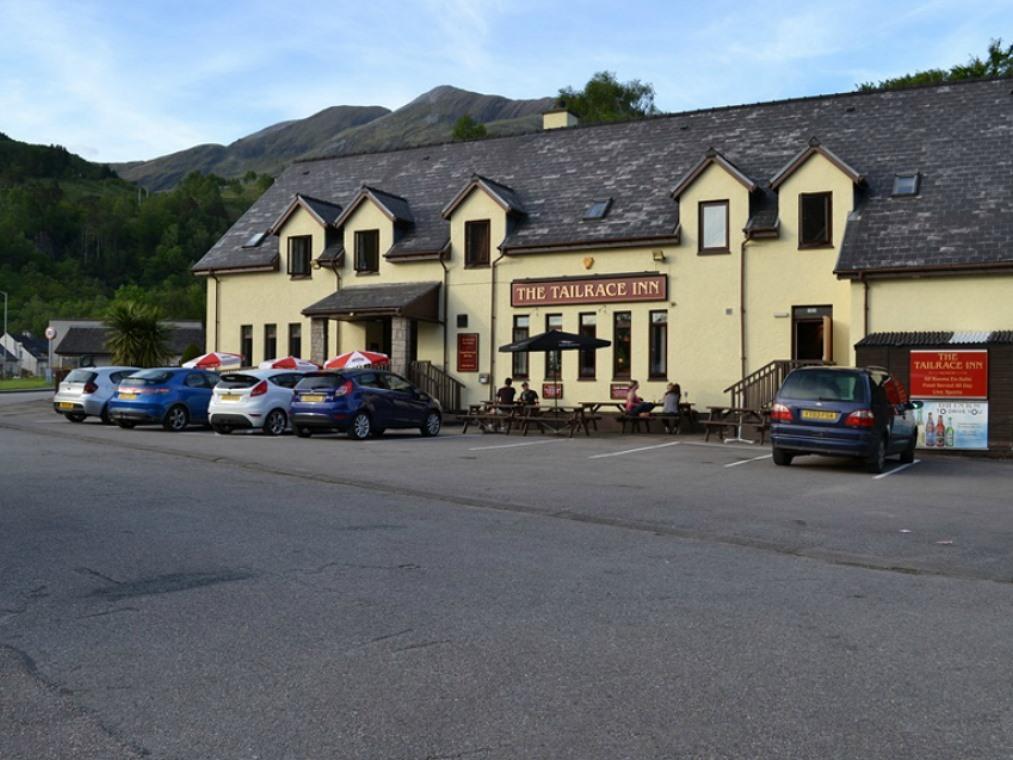 Tailrace Inn 金洛赫利文 外观 照片